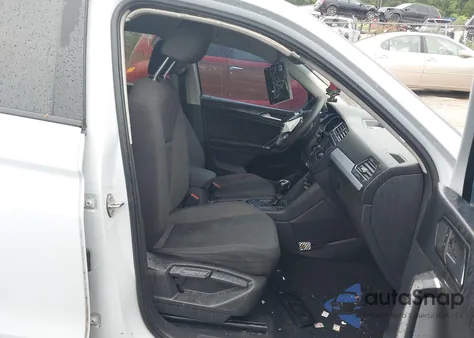 2018 Volkswagen Tiguan 2.0T S z USA, uszkodzony, nr VIN 3VV1B7AX0JM041120